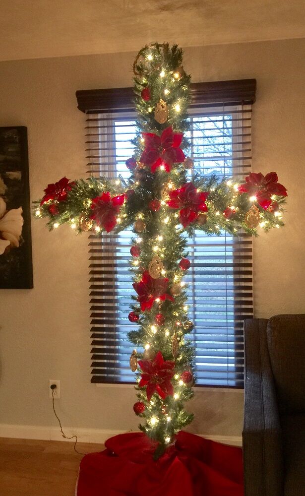 Toney and Charletta Floyd cross tree